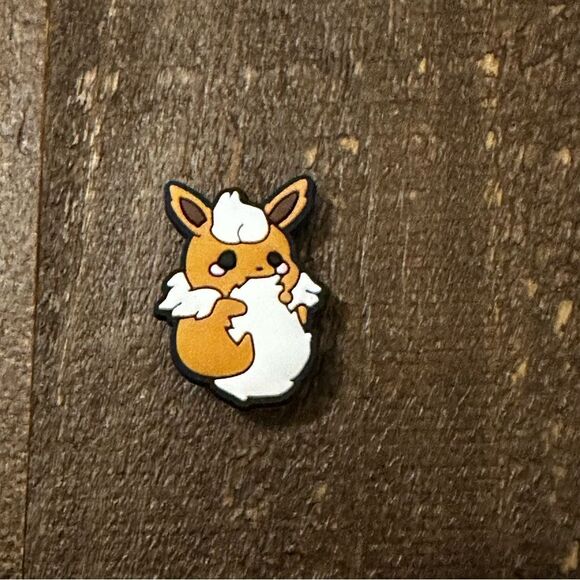 Pokémon Eevee Crocs Charm - BUNDLE 3 OR MORE GET 50% OFF - Picture 1 of 2